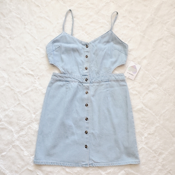 Forever 21 Dresses & Skirts - Light Denim Dress